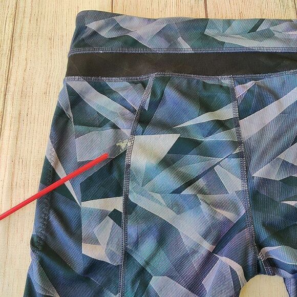 Lululemon Inspire Tight II (Mesh) Pretty Prism Multi / Black 8 - Picture 14 of 15